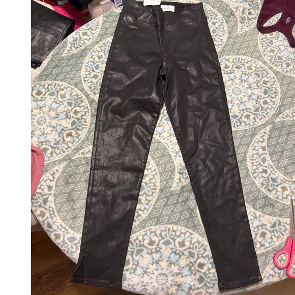 FRAME Pants - FRAME The Jet Set Skinny Crop Coated Black Pants Size 1 (US 4-8)